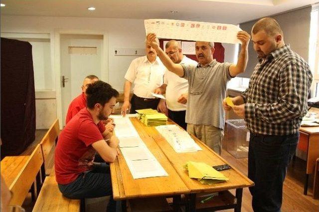 Samsun&rsquo;da Oy Sayma İşlemi Devam Ediyor 2