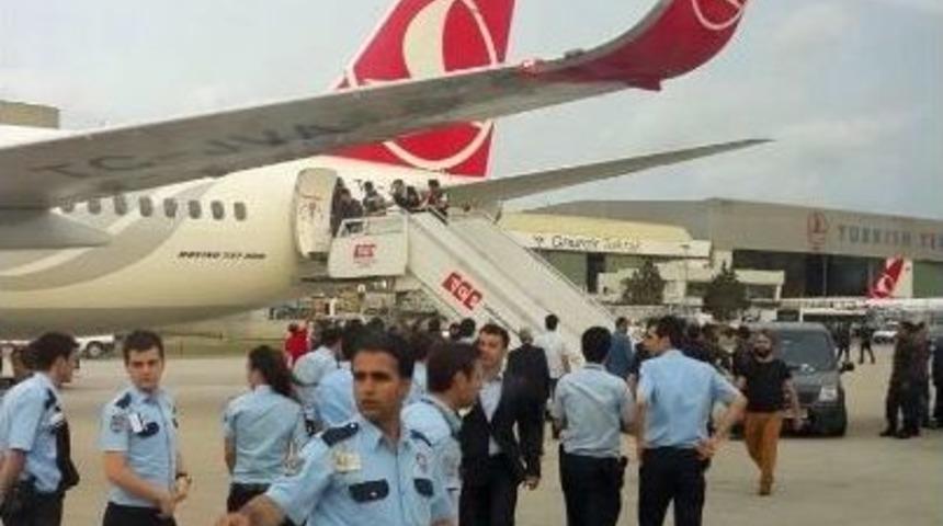 Thy U&ccedil;ağında Bomba Paniği