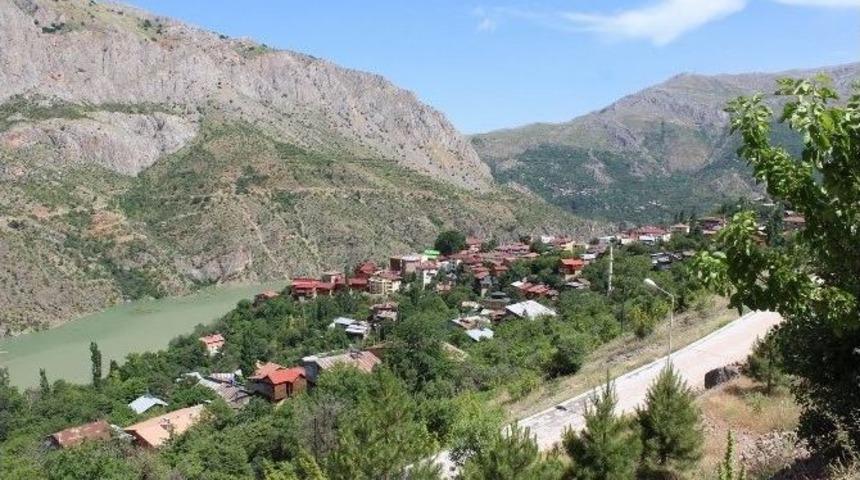 Gen&ccedil;ler Kemaliye&rsquo;ye Hayran Kaldı