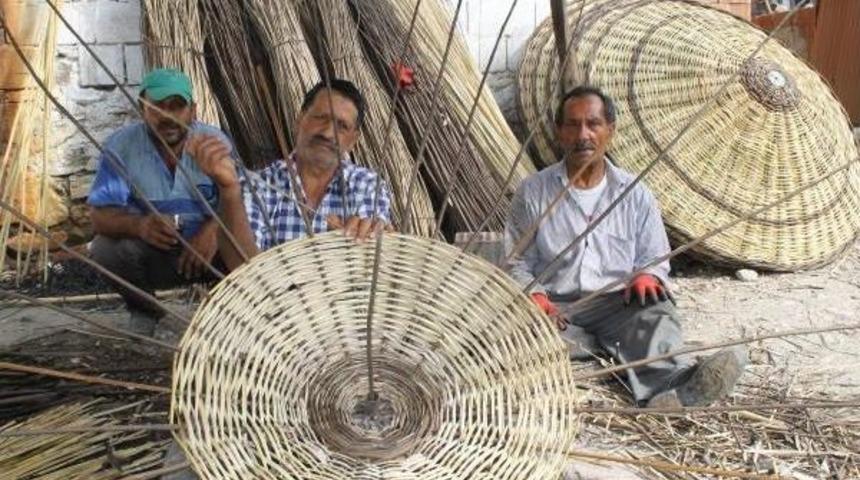 İlk Roman Milletvekilinin Evinde Buruk Sevinç