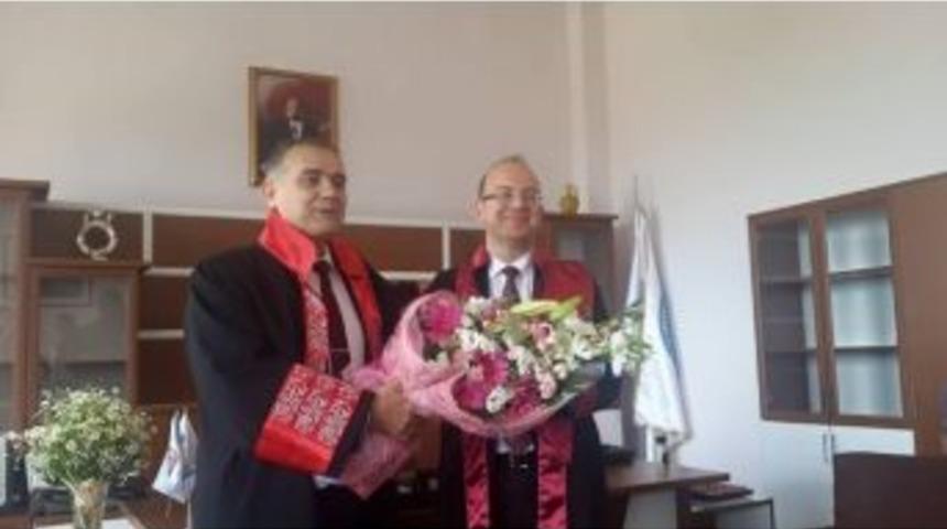 S&uuml; Ali Akkanat İşletme Fak&uuml;ltesi&rsquo;nde G&ouml;rev Değişimi