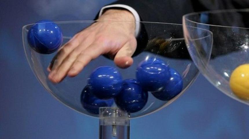 Şampiyonlar Ligi kura çekimi canlı izle: Galatasaray'ın Şampiyonlar Ligi'ndeki grubu belli oluyor!