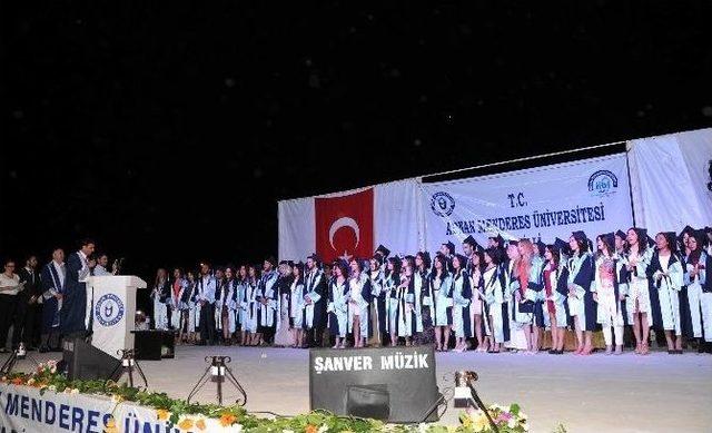 Ad&uuml; Nazilli İibf 1250 &Ouml;ğrencisini T&ouml;renle Uğurladı 2