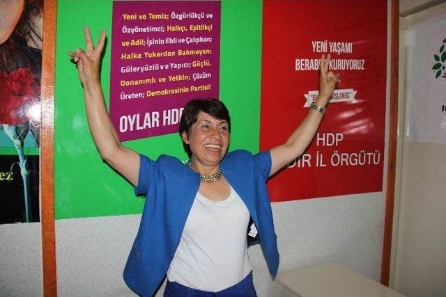 Azeri Asıllı Hdp&rsquo;li T&uuml;rkeli&rsquo;den Se&ccedil;im Değerlendirmesi 2