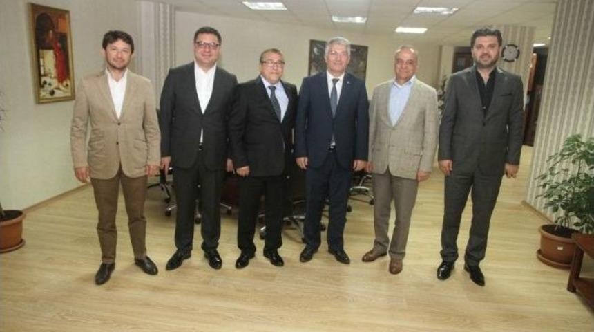 Başkan Vekili &Ouml;zak, Kosiad&rsquo;ı Ağırladı
