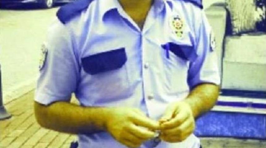 Gen&ccedil; Polis Evinde &Ouml;l&uuml; Bulundu