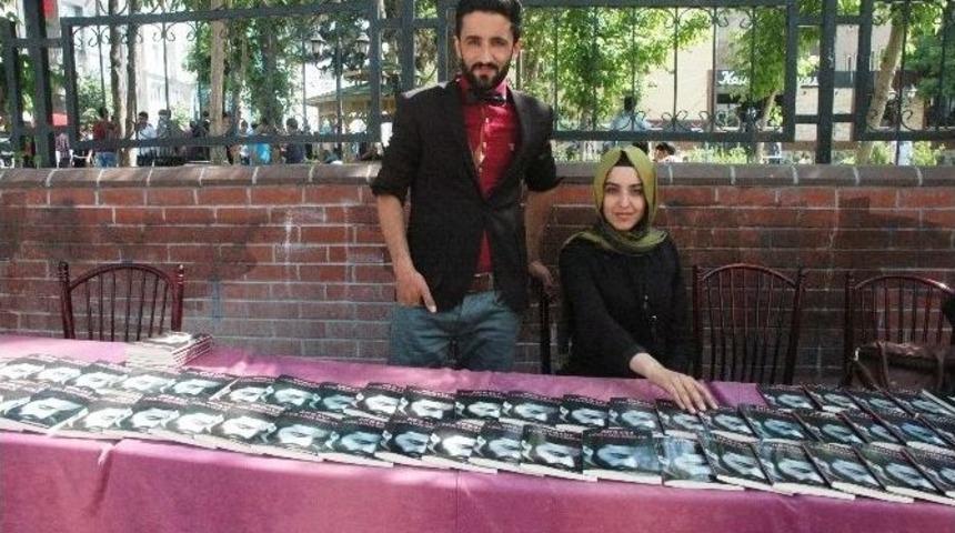 Vanlı Şair İlk Kitabını &Ccedil;ıkarttı