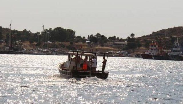 Foça'da Amatör Balıkçılar Ölümden Döndü