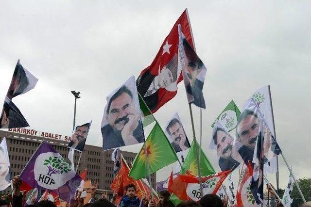 Hdp’liler, Seçim Sonucunu Bakırköy’de Kutladı