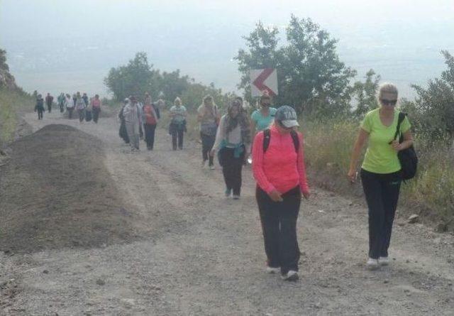 Talas Spor Tesisi Üyelerinden Sağlıklı Yaşam Yürüyüşü