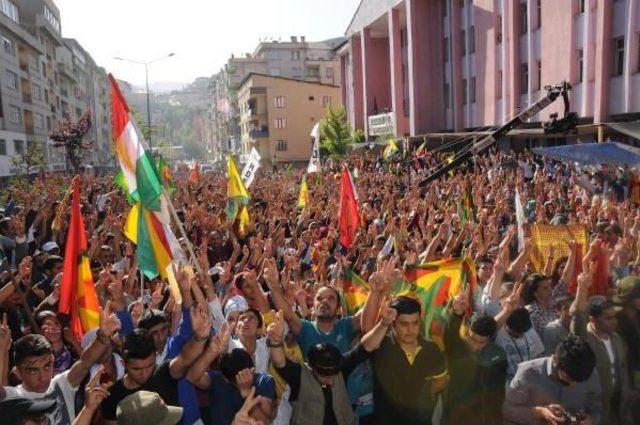 Hakkari'de Hdp Seçim Kutlaması Yaptı