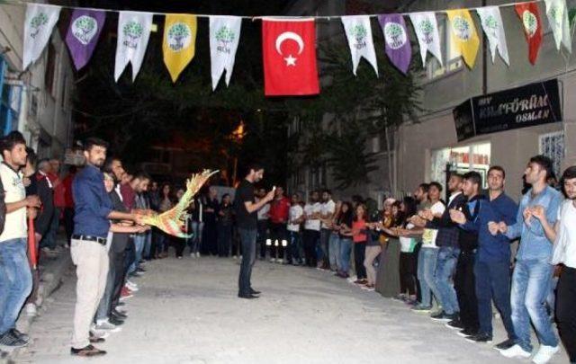 Burdur’Da Hdp’Lilerden Halaylı Kutlama