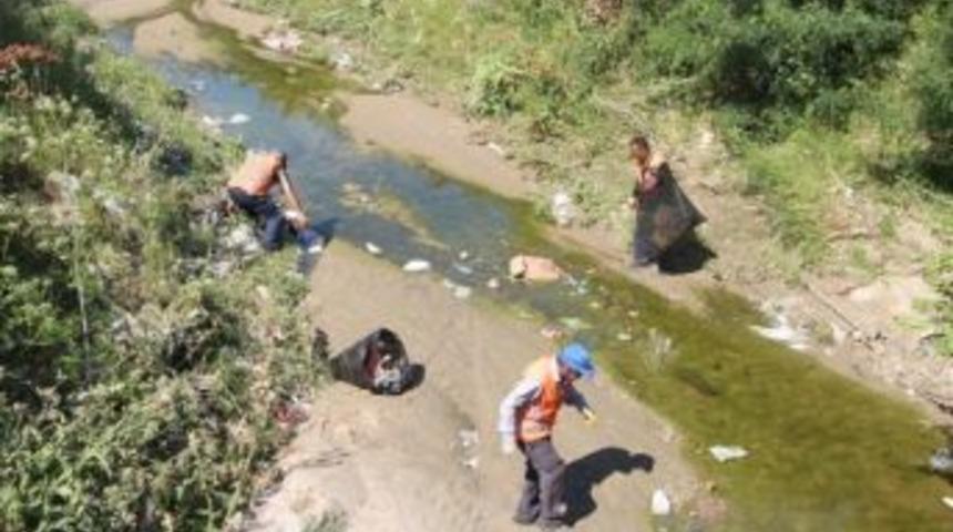 Kapaklı&rsquo;da Dere Yatakları Temizleniyor