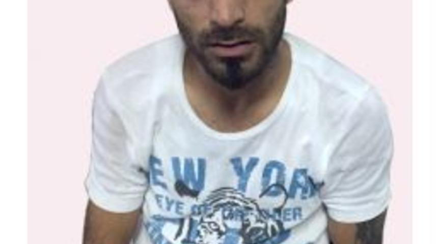 Aranan Uyuşturucu Satıcısı 1.5 Kilo Esrarla Yakalandı