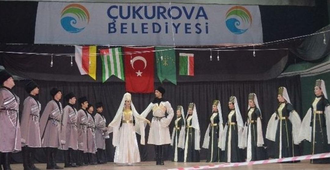 Adana&rsquo;da &Ccedil;erkeslerin Yılsonu G&ouml;sterisi