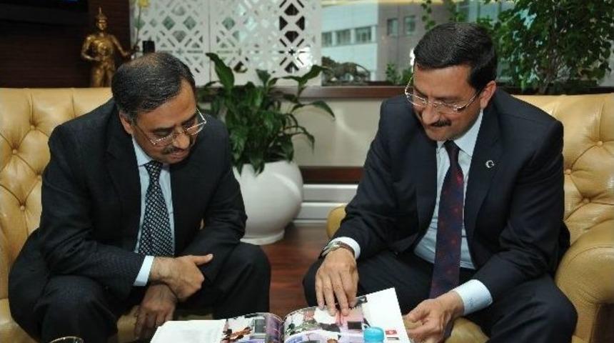 Pakistan B&uuml;y&uuml;kel&ccedil;isi&rsquo;nden Başkan Ak&rsquo;a Nezaket Ziyareti