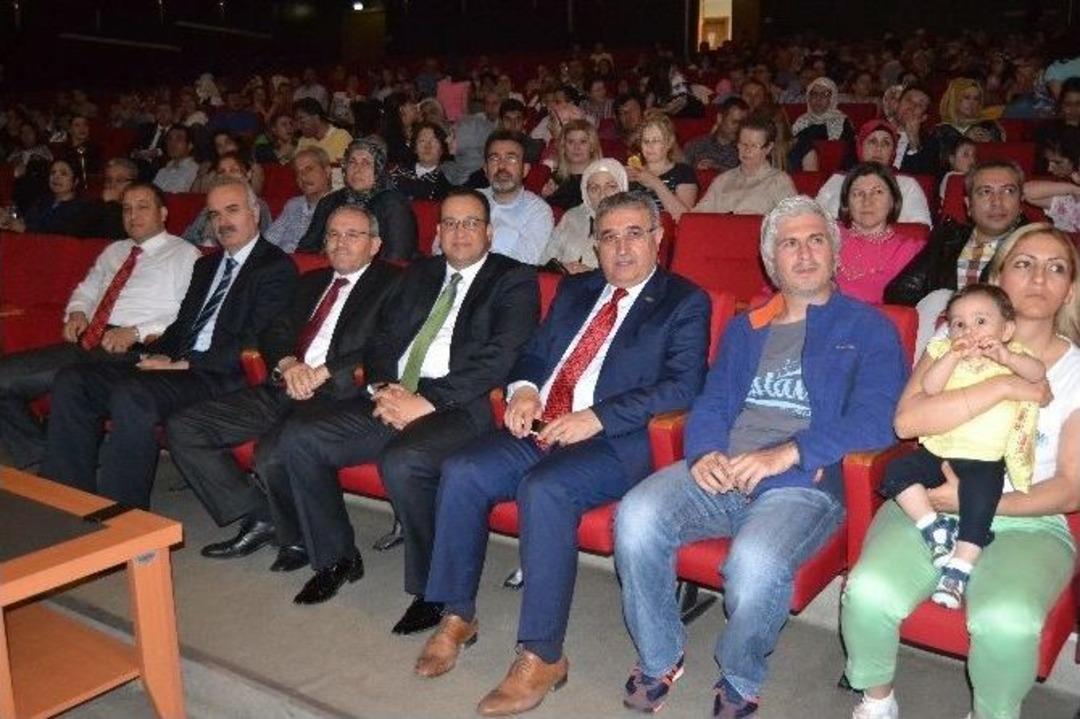 Tekden Koleji &Ouml;ğrencilerinden Sanat Ve Yetenek Gecesi Etkinliği