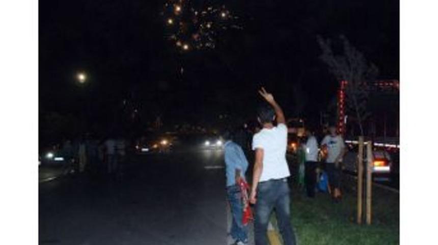 Diyarbakır&rsquo;daki Kutlamalarda 9 Kişi Yaralandı