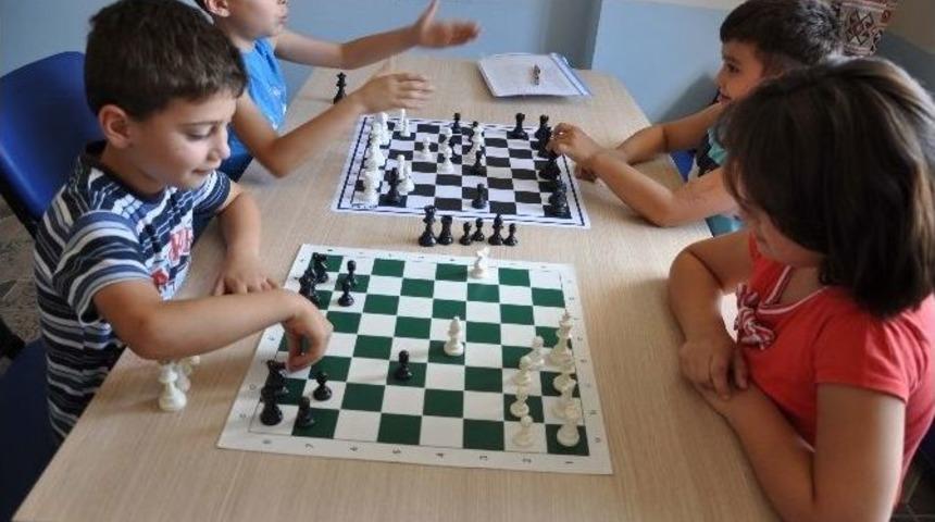 &Ccedil;ocukları Eğlenceli Bir Yaz Bekliyor