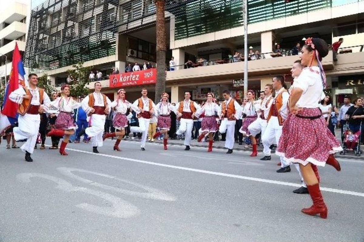 Denizli&rsquo;de Dans Festivali Coşkusu