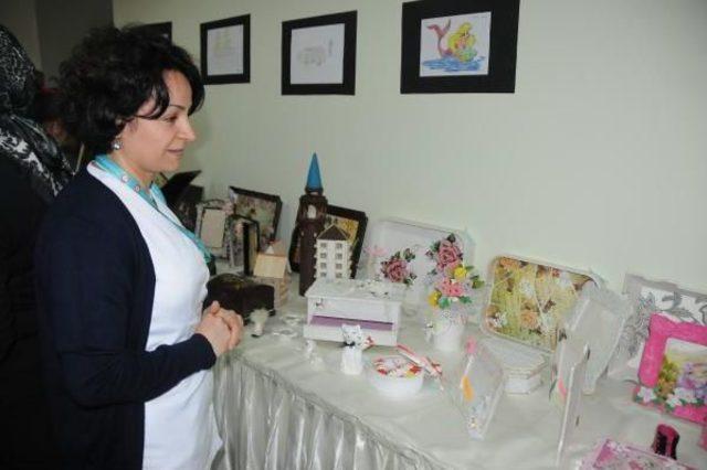 Gaziantep&rsquo;Te Psikiyatri Hastalarından El Işi Sergisi 1