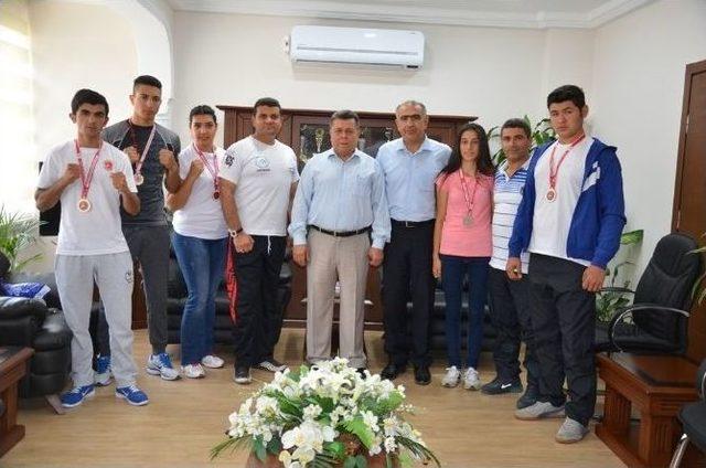 Aydın&rsquo;da Kick Boksta Tarihi Başarı 1