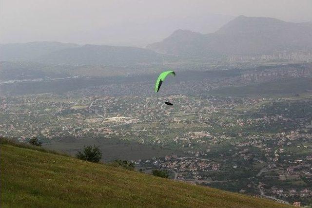 Ali Dağı Yamaç Paraşütü Şampiyonası Başladı