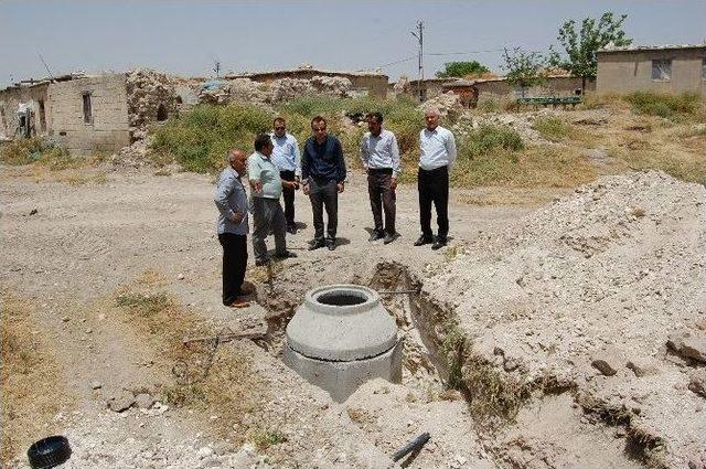 Samsat&rsquo;ın &Ccedil;i&ccedil;ek K&ouml;y&uuml;ne Kanalizasyon Sistemi Kuruluyor 1