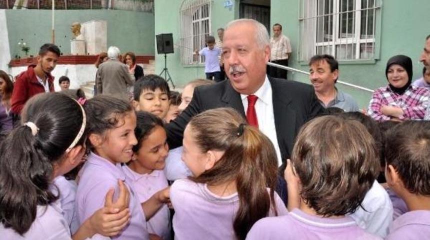 Atık Pil Toplama Kampanyasında 3'&uuml;nc&uuml; Olan Okula Satran&ccedil; Takımı