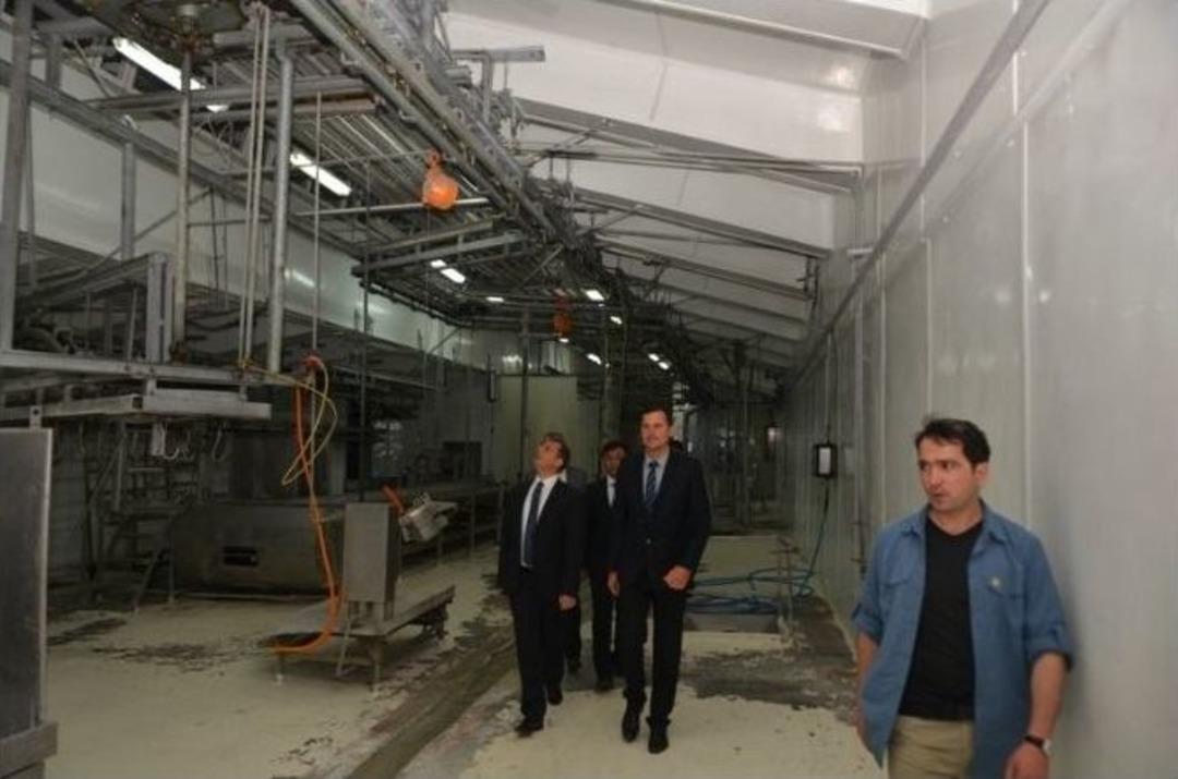 Vali Taşyapan Van Et Ve Van &Ccedil;imento Tesislerini Gezdi