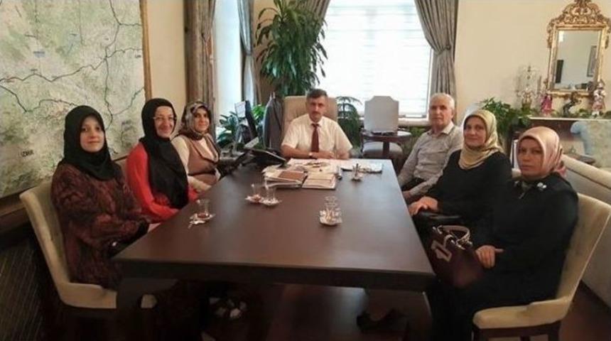 Ensar Vakfı Manisa Kadın Kolları&rsquo;ndan Vali Bektaş&rsquo;a Ziyaret