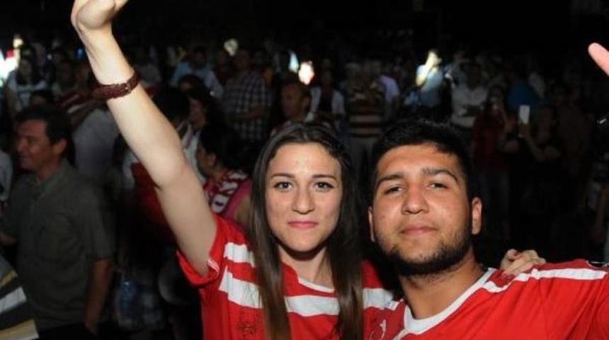 Antalyaspor&rsquo;Da &lsquo;S&uuml;per&rsquo; Kutlama