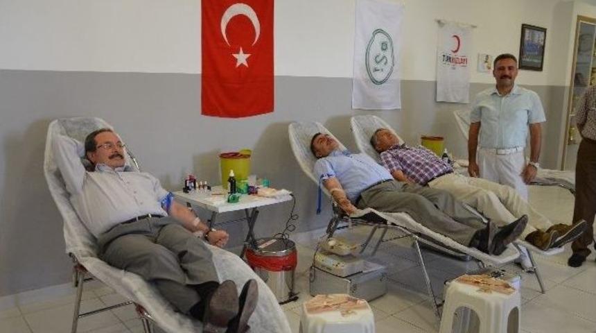 Dsi&rsquo;den Kızılay&rsquo;a Kan Bağışı
