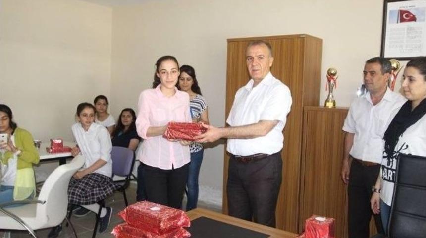 Ecdada 100 Bin Mektup Yarışması &Ouml;d&uuml;lleri Verildi