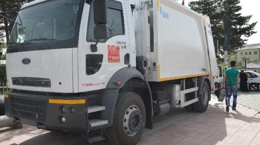 Tbb&rsquo;den Erciş&rsquo;e &Ccedil;&ouml;p Kamyonu