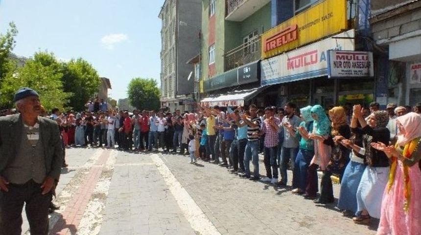 Malazgirt&rsquo;te Se&ccedil;im Kutlaması