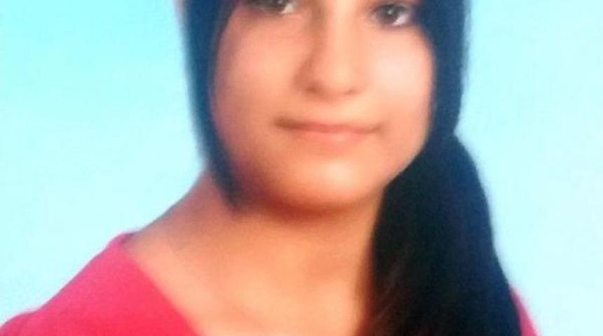 20 Yaşındaki Gen&ccedil; Kızın Cesedi 8 Katlı Apartmanın &Ouml;n&uuml;nde Bulundu