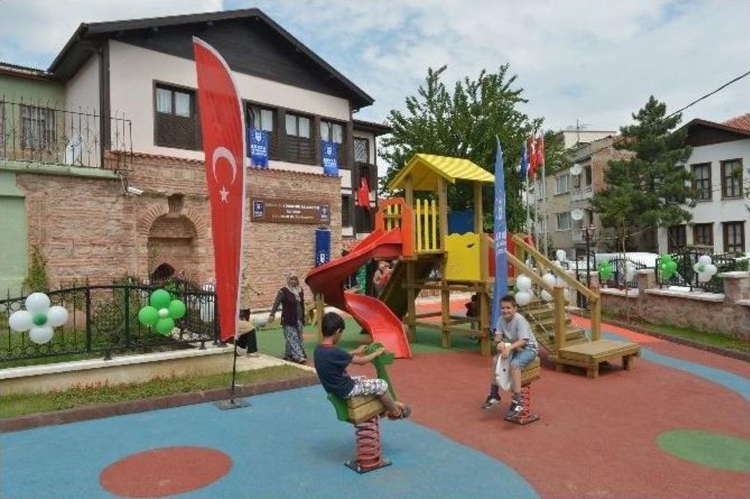 Hamam Tekke Artık &lsquo;oyuncak K&uuml;t&uuml;phanesi&rsquo;