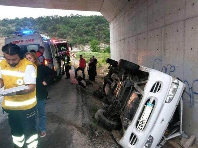 Kütahya’da Trafik Kazası: 3 Yaralı