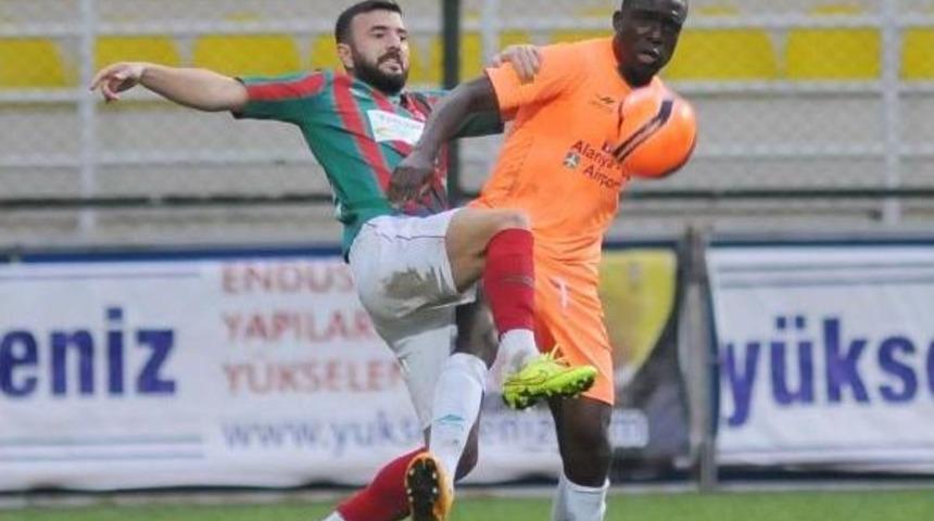 Karşıyakalı Rıdvan'a Şimşek Kancası