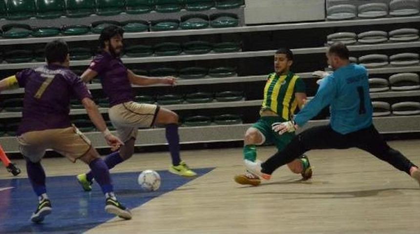 Futsal Ligi&rsquo;Nde İstanbul &Uuml;niversitesi Şampiyon
