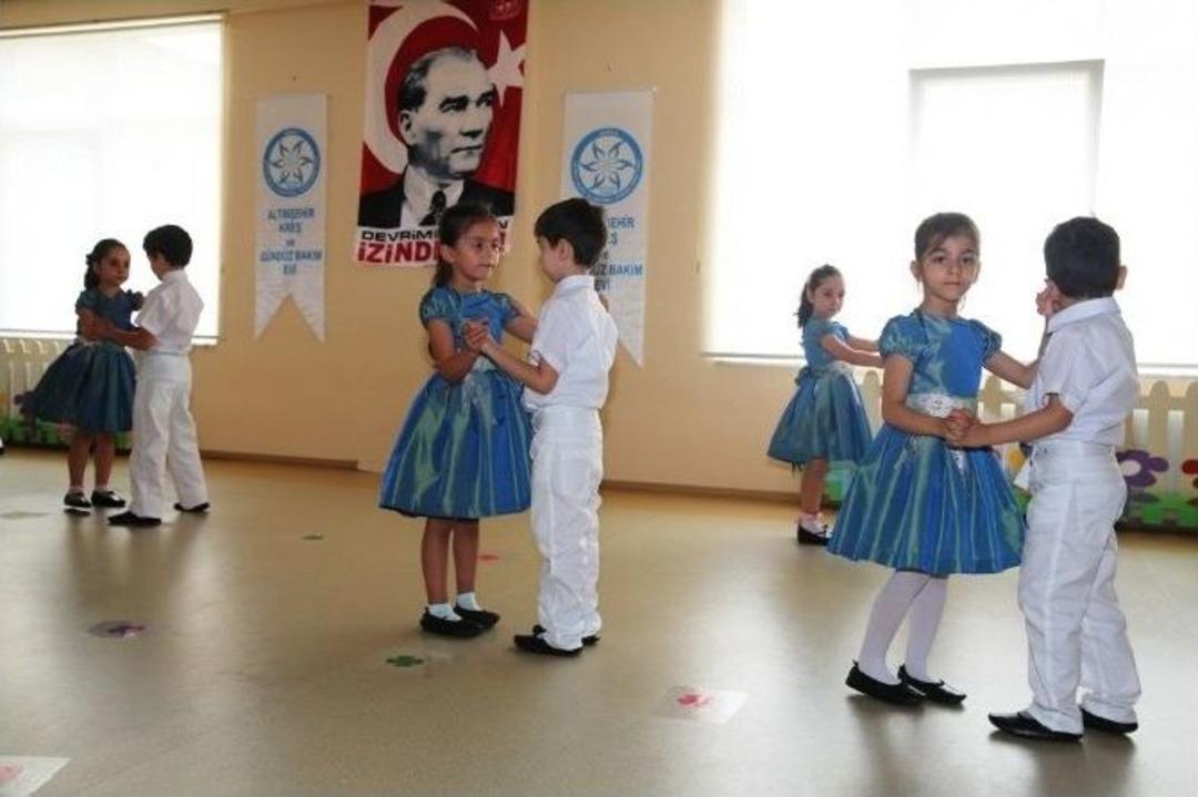 Nilvak&rsquo;ta Mezuniyet Coşkusu