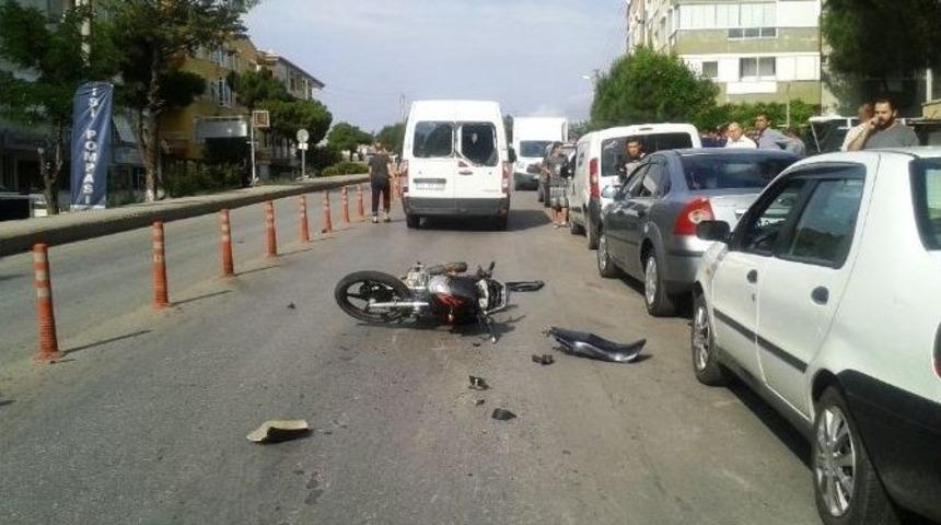 Ayvalık&rsquo;ta Trafik Kazası: 1 Yaralı