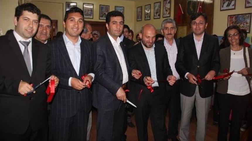 &Ccedil;ıldır Halk Eğitim Sergisi B&uuml;y&uuml;k Beğeni Topladı