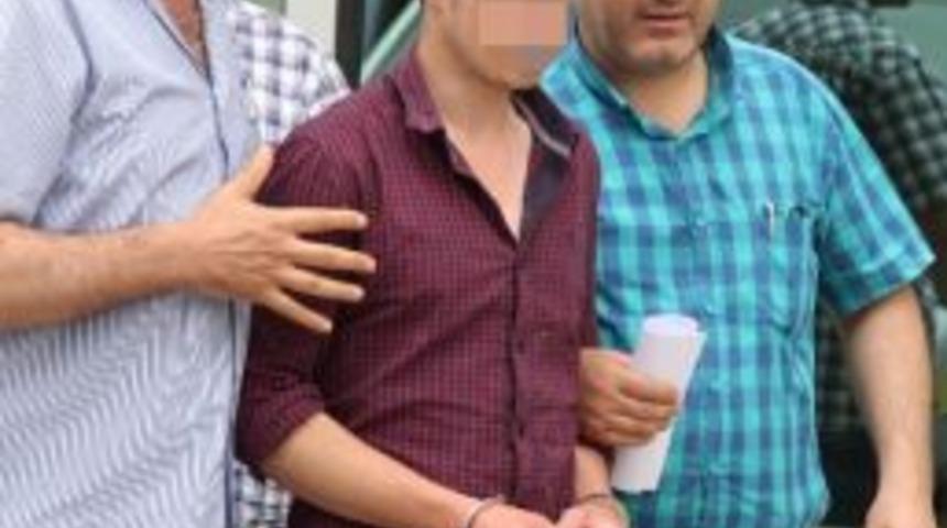 Birlikte İçki İçtiği Yaşlı Adamı Bıçakladı