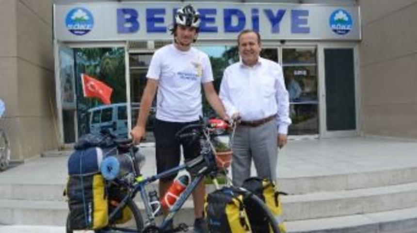 Barış İ&ccedil;in Pedal &Ccedil;eviren Meri&ccedil; Şehit&rsquo;den S&ouml;ke Molası