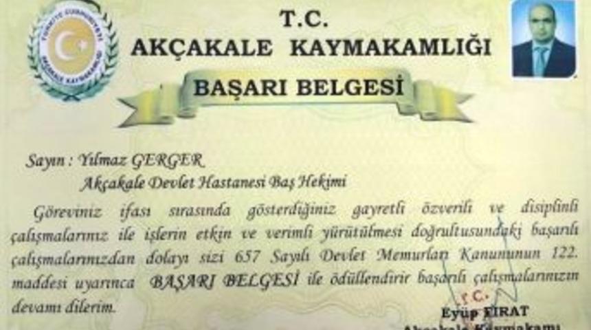 Ak&ccedil;akale Devlet Hastanesi Başhekimine Başarı Belgesi