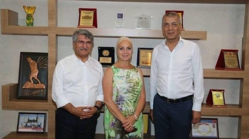 Chp&rsquo;li Sağlar, İl&ccedil;e &Ouml;rg&uuml;tlerine Teşekk&uuml;r Etti