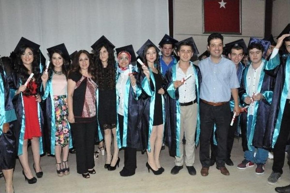 Hacıilbey&rsquo;de Coşkulu Mezuniyet