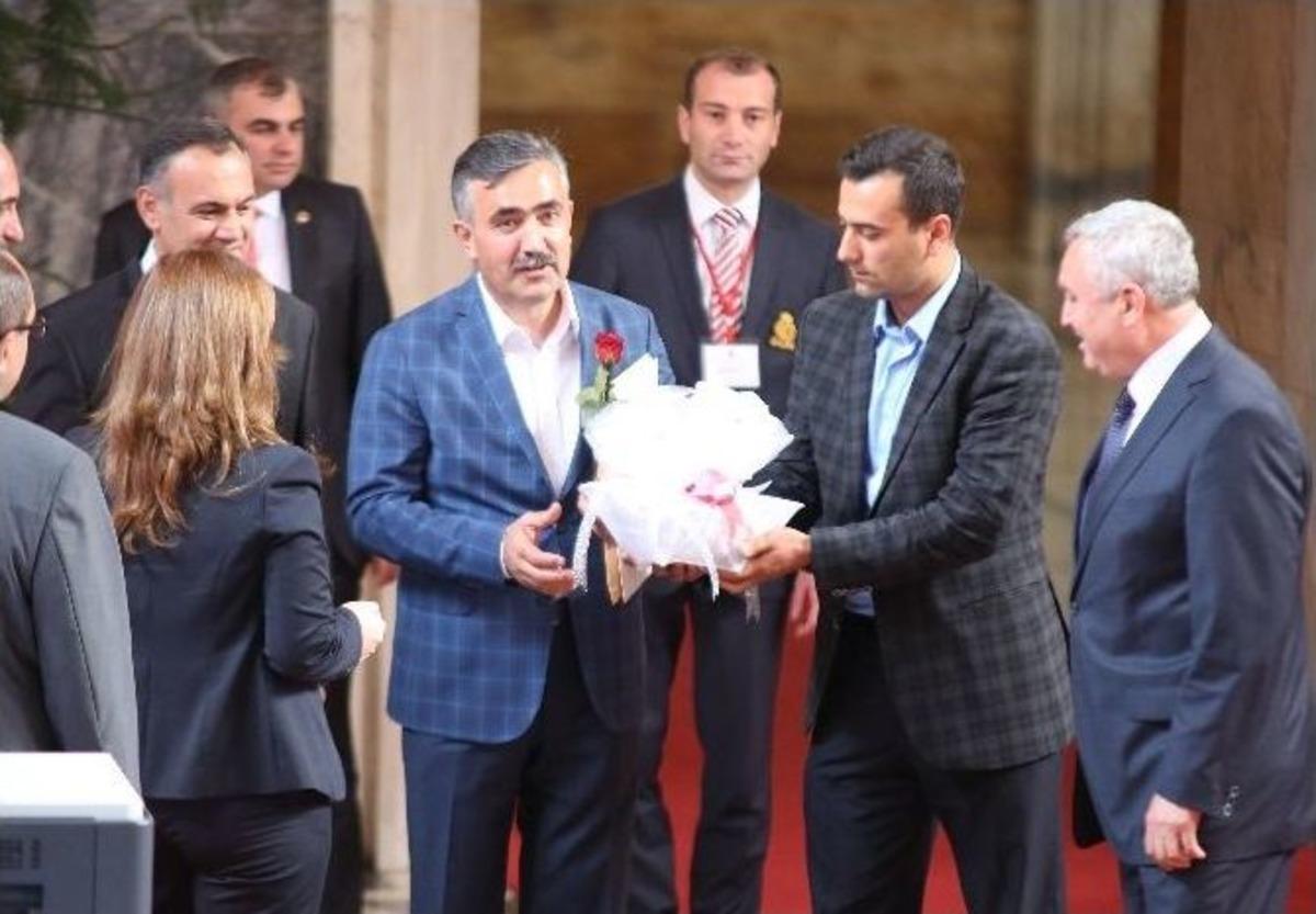 Meclis&rsquo;e İlk Gelen Milletvekili Niğdeli &Ouml;zegen Oldu